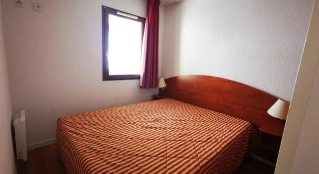 Appartement La Mongie, 3 pièces, 7 personnes - FR-1-404-244, Забронировать Апартаменты/квартира Отели Tourmalet Ski Resort с парковкой, Парковка