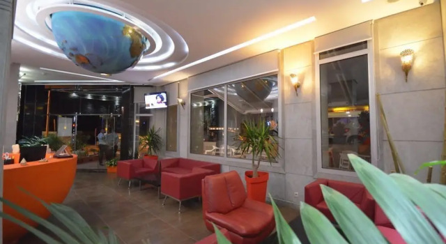 Hotel Pyramides