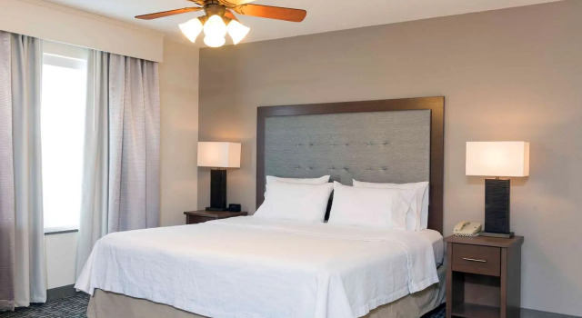 Люкс Homewood Suites by Hilton Indianapolis Airport / Plainfield
