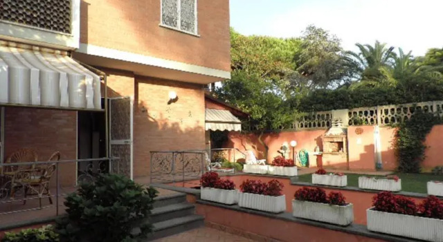 Villa Lavinia, Забронировать Вилла Коттеджи Анцио, Коттедж