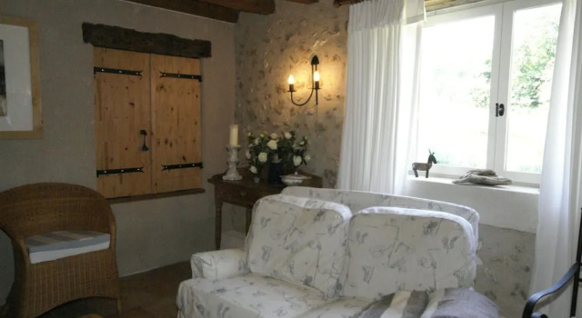 Tastefully Decorated House in Quiet Surroundings of Manzac-sur-vern, Rezervasyon Otel Manzac-sur-Vern 