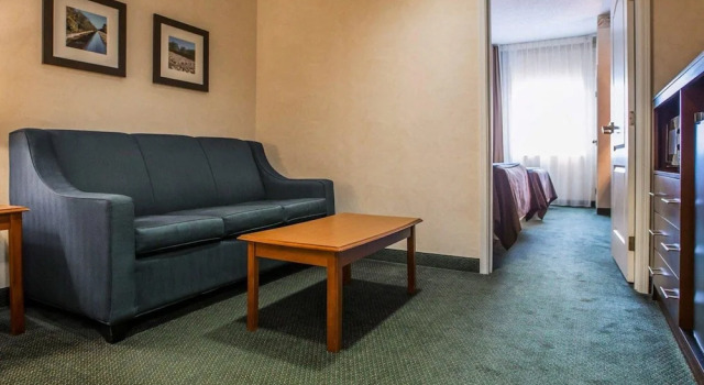 Четырёхместный люкс Holiday Inn Express Dixon by IHG