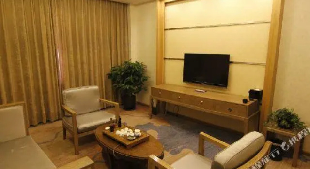 Люкс Executive Fliport Garden Hotel Lhasa