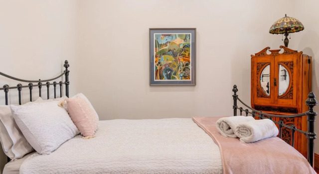 Maddies of Bolwarra, Book Bed and Breakfast Maitland Hunter Valley