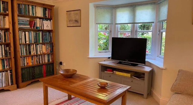 Willow Cottage on the upper River Bure, Boek Vakantiehuis Villa's in Merseyside, Villa