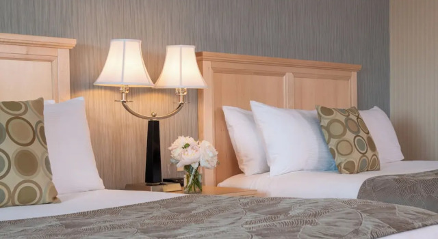 Четырёхместный номер Standard с видом на океан Atlantic Oceanside Hotel & Conference Center