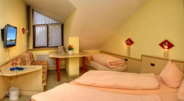 Четырёхместный номер Standard Hotel Restaurant Fallerhof
