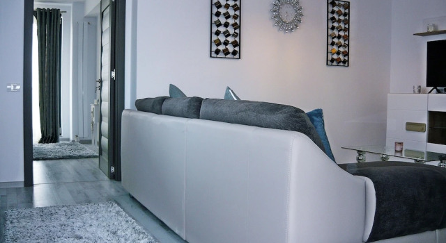 holiday 1, Varaa Hotelli Hotellit Mamaia-Sat pysäköinnillä, Pysäköinti