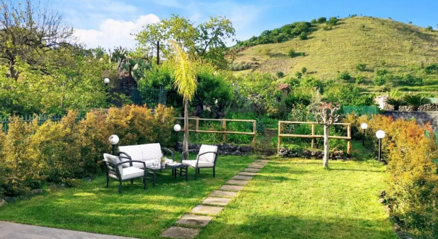 Коттедж La Sciara Etna Home