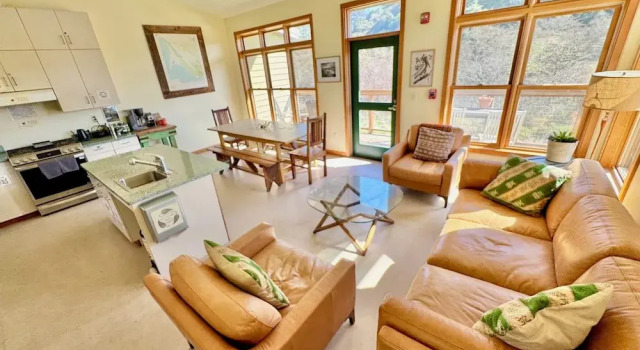 Коттедж Limantour Lodge