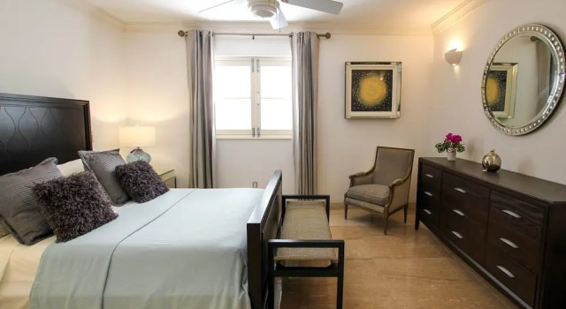 Beachfront luxury modern 2-bed apt with pool by BSL Rentals, Réserver Appartement Appartements à Appleby, Appartement