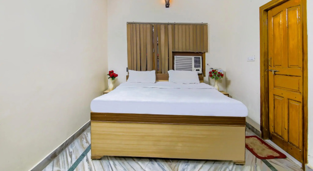 Люкс Standard Capital O 81098 Hotel Royal Panjab