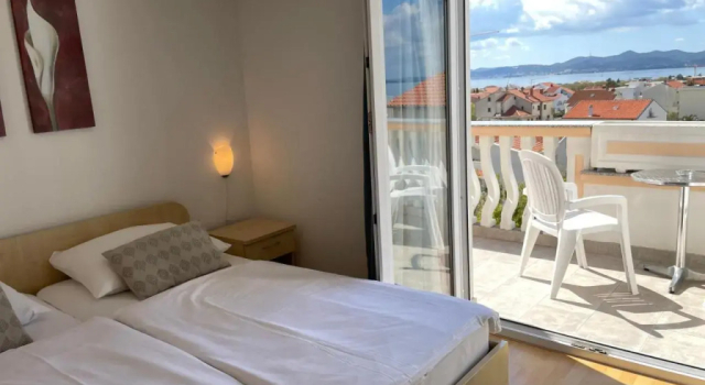 Rooms and Apartments Ana