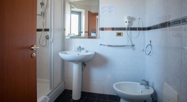 Трёхместный номер Standard с балконом Hotel Caserta Antica