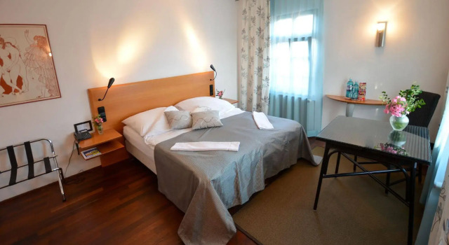 Restaurant & ****Hotel HÖERHOF, Prenota Hotel Idstein 