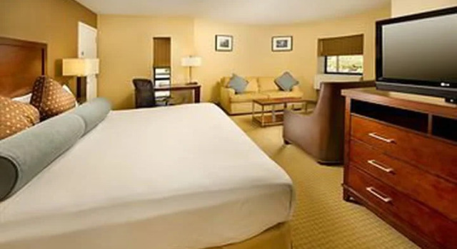 Номер Executive EVEN Hotel Rockville - Washington, DC Area by IHG