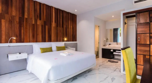 Номер Deluxe King Rock Residence