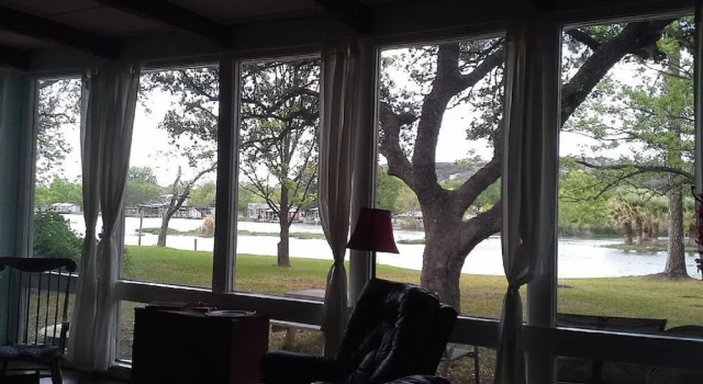 Коттедж Constant-level Lake LBJ - 3 BR Sleep 12