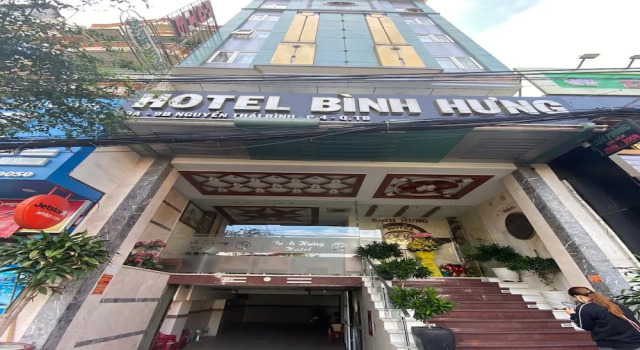 Binh Hung Hotel, Забронировать Отель Отели Танбинь с парковкой, Парковка