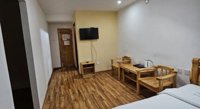 Номер Deluxe Land Hotel