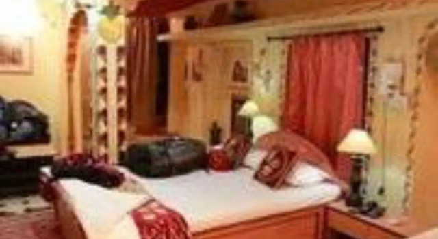 Vista Rooms at Old Royal Palace