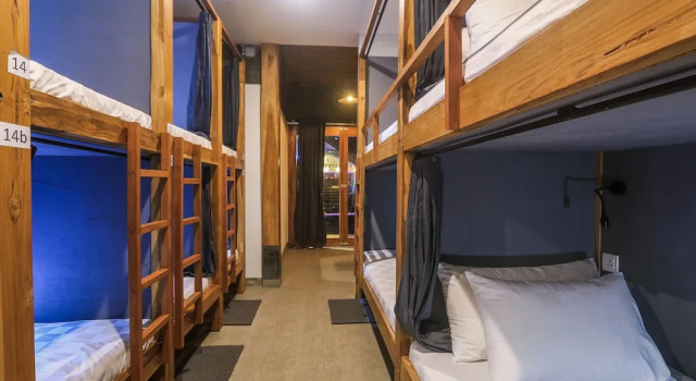 Кровать в общем номере Green Hill Boutique Hotel