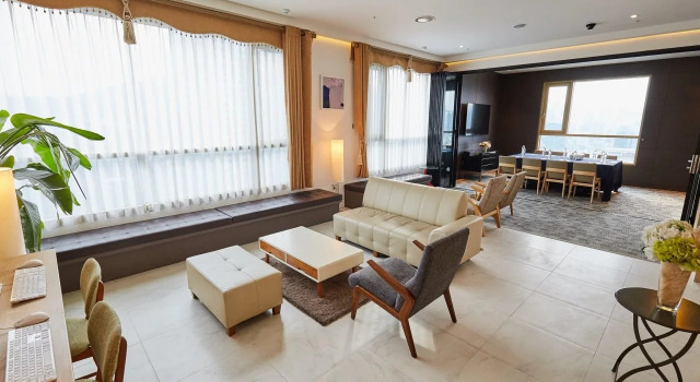 Chisun Hotel Seoul Myeongdong, Забронировать Отель Отели Сеула 3 звезды, рядом с Станция метро Jongno 3-ga Station, 3*