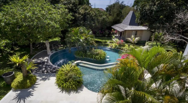 Вилла с 4 комнатами Akilea Villas Bali