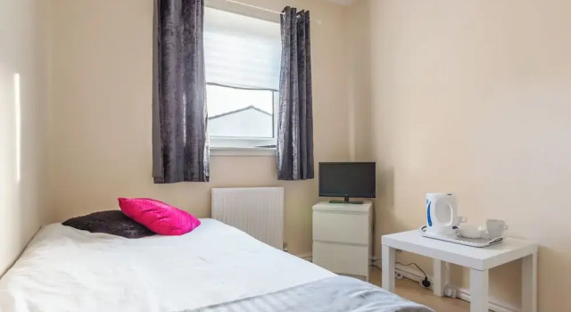 Charming Livingston Home With Garden, Varaa Lomakoti Livingston West Lothian