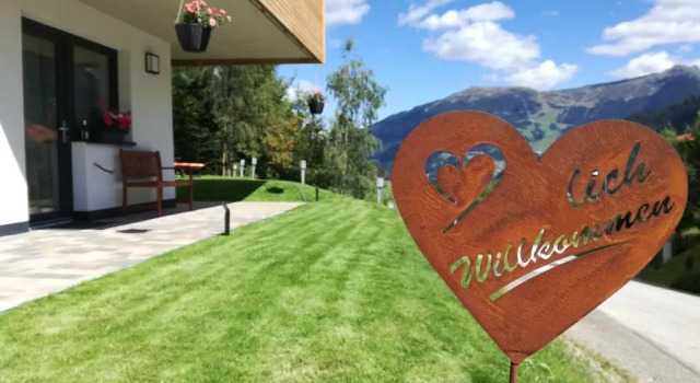 Апартаменты Bergperle Apartments & Mountain Sport