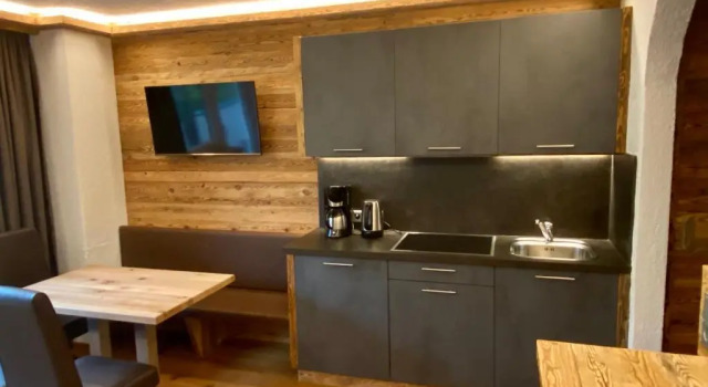 Апартаменты Deluxe ALMHOF KITZLODGE *** Zimmer Suiten Apartments