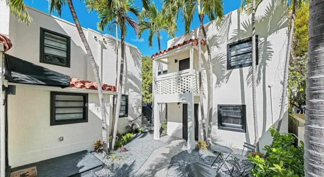 Steps From Ocean Art Deco 1BR Free Parking