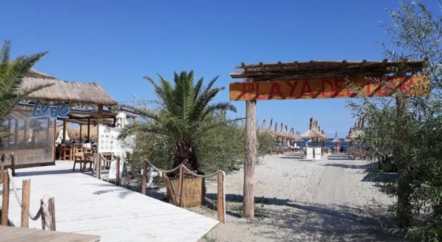 Sandy beach 1