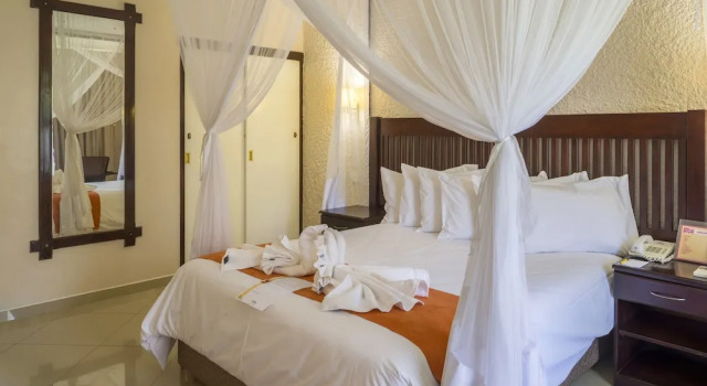 Двухместный номер Standard с балконом Victoria Falls Rainbow Hotel