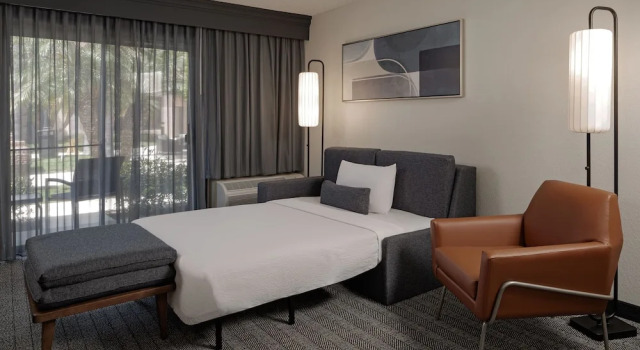 Люкс c 1 комнатой Courtyard by Marriott Anaheim Resort/Convention Center
