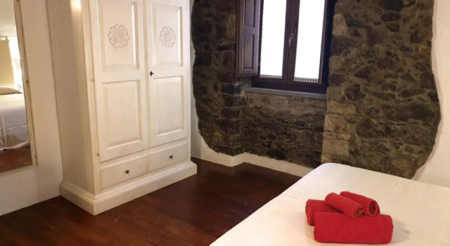 The Templars Guesthouse, Забронировать Отель Санту-Луссурджу Южная Сардиния