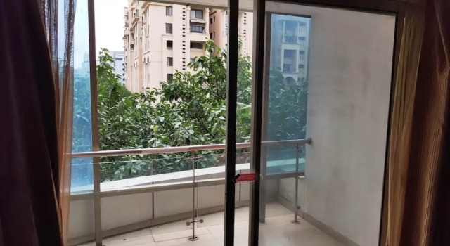 Люкс Deluxe с балконом Royal Orchid Golden Suites Pune