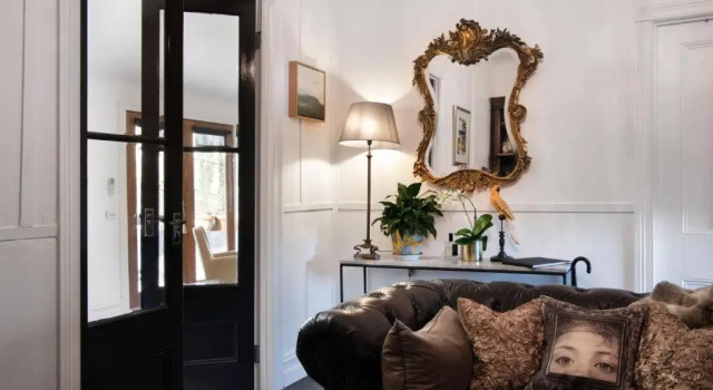 Little Wombat, Book Hotel Daylesford 
