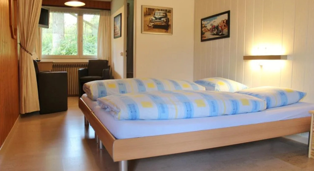 Motel Sihlbrugg, Забронировать Мотель Отели Бара с парковкой, Парковка