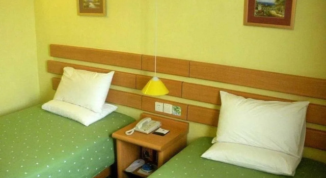 Homeinn Business Hotel (Jinan Red Star Macalline Lishan Road Subway Station), Prenota Hotel Hotel a Shandong con parcheggio, Parcheggio
