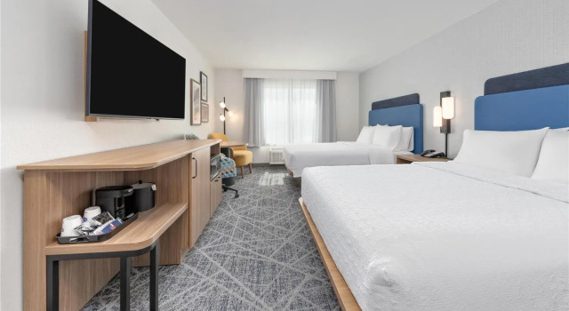 Четырёхместный номер Standard Hampton Inn & Suites by Hilton Little Rock Airport