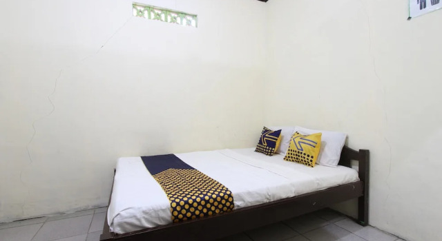 Номер Economy Hotel O Penginapan Tanjung Alang Syariah
