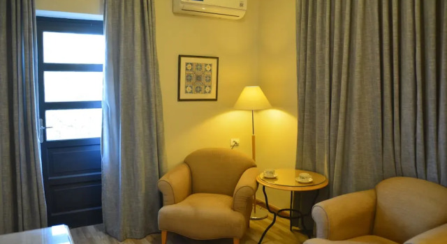 Люкс Deluxe с балконом The Y Hotel