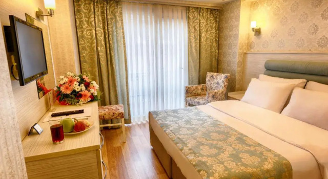 Четырёхместный номер Superior New Florenta Hotel