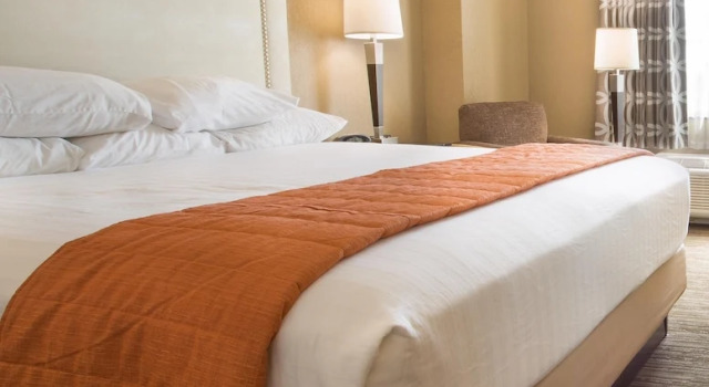 Номер Standard Drury Inn & Suites Cincinnati Sharonville