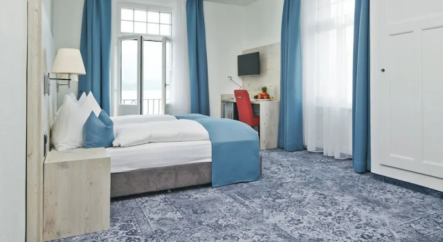 Полулюкс Hotel Restaurant Bellevue au Lac