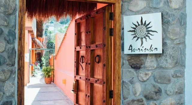 Aurinko Bungalows, Забронировать Отель Отели Наярит с бассейном, Бассейн