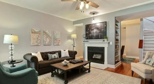 Апартаменты Historic Townhouse on Tattnall