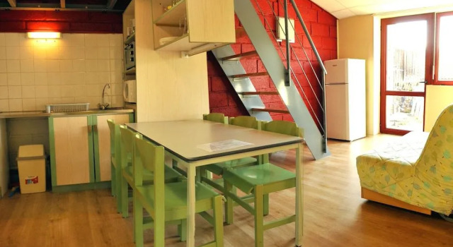 Village Vacances Clos Moulin, Book Hotel Hoteller i Rhône-Alps med parkering, Parkering