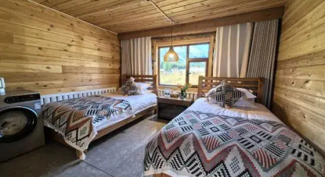 Hemu Nianshan Homestay, Rezerwuj Hotel Hom Xinjiang